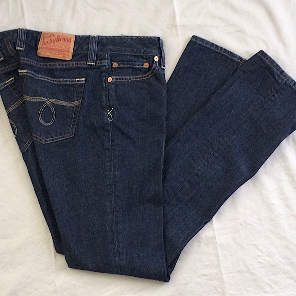 LUCKY BRAND JEANS - PRISTINE 💯